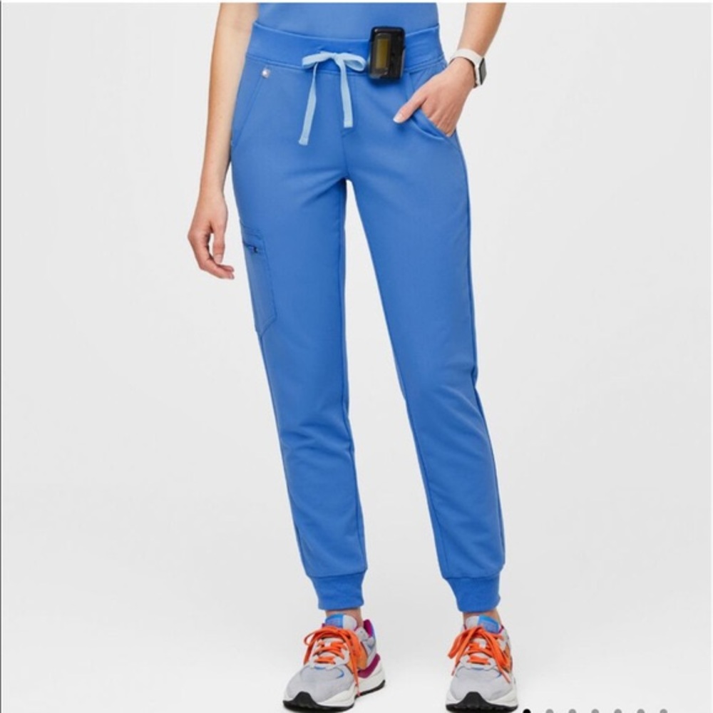 Figs Zamora Jogger Scrub Pants Size Small Capri Blue